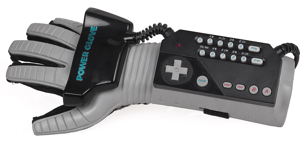 1024px-NES-Power-Glove